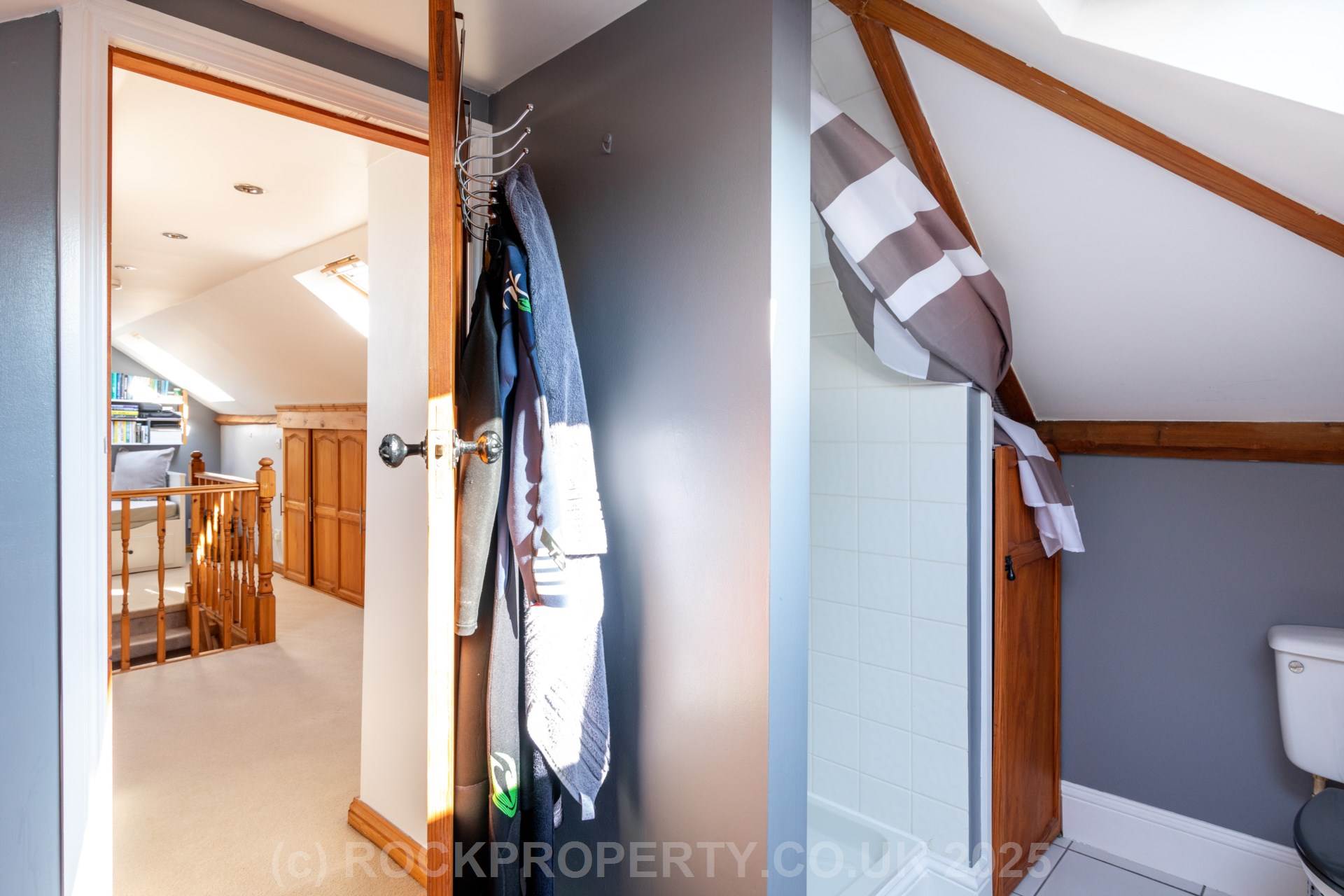 SPACIOUS 3 BED 2 BATH DUPLEX, Le Chemin Au Greves, Grouville, Image 13
