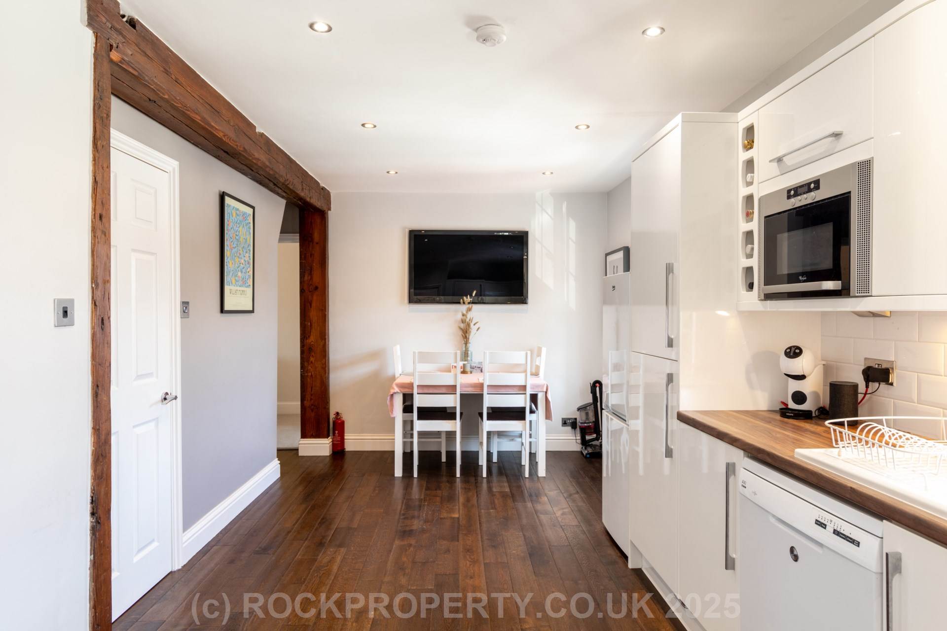SPACIOUS 3 BED 2 BATH DUPLEX, Le Chemin Au Greves, Grouville, Image 2