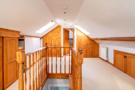 SPACIOUS 3 BED 2 BATH DUPLEX, Le Chemin Au Greves, Grouville, Image 11