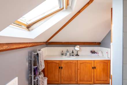 SPACIOUS 3 BED 2 BATH DUPLEX, Le Chemin Au Greves, Grouville, Image 14