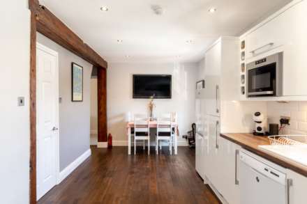 SPACIOUS 3 BED 2 BATH DUPLEX, Le Chemin Au Greves, Grouville, Image 2