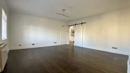SPACIOUS 3 BED 2 BATH DUPLEX, Le Chemin Au Greves, Grouville, Image 5