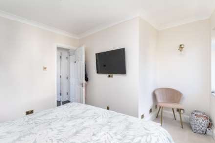 SPACIOUS 3 BED 2 BATH DUPLEX, Le Chemin Au Greves, Grouville, Image 7