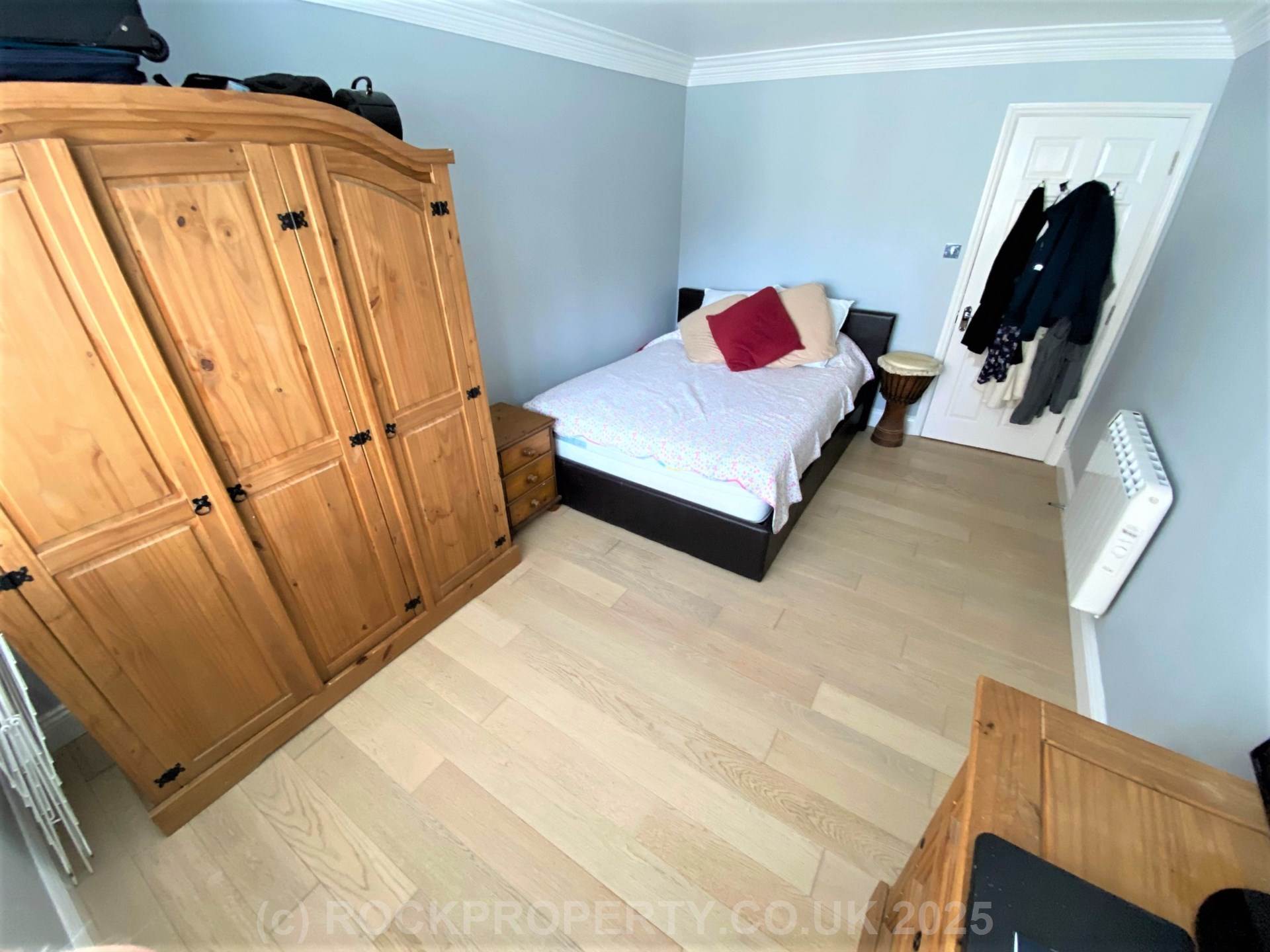 2 BED GROUND FLOOR FLAT + PARKING FOR 2 CARS, Grouville Coast Rd, Image 10