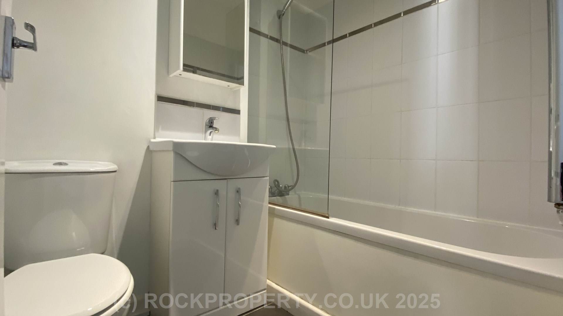 LIGHT & BRIGHT 1 BED FLAT, David Place, St Helier, Image 11