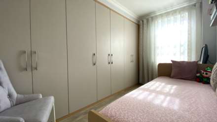 MODERN 2 BED 2 BATH APARTMENT, Alton Gardens, Town Outskirts, Image 11