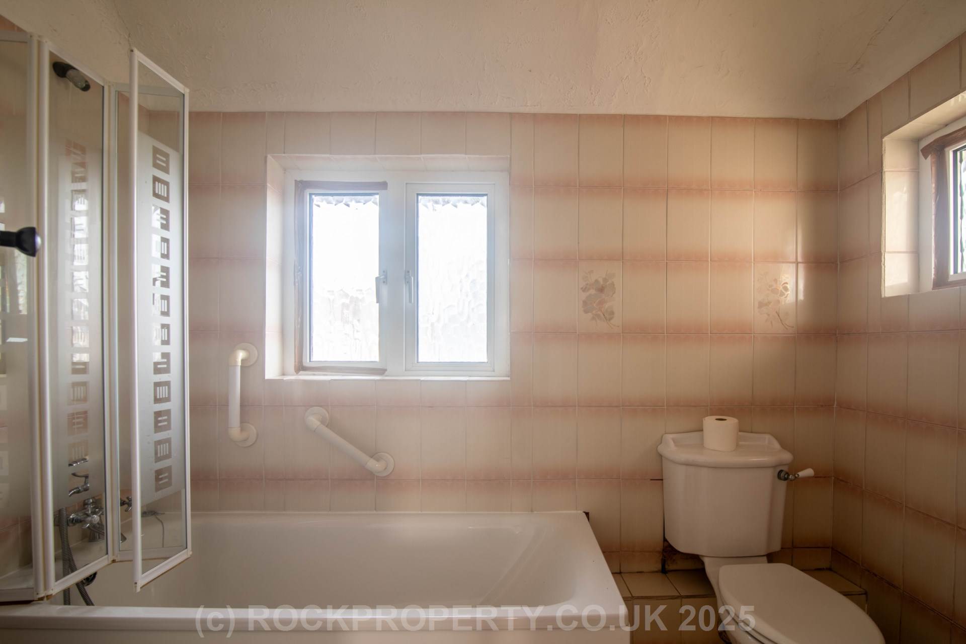 Large 3 Bed with Huge Potential, Blenheim Avenue, St Saviour, Image 19