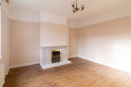 Large 3 Bed with Huge Potential, Blenheim Avenue, St Saviour, Image 10