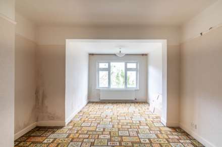 Large 3 Bed with Huge Potential, Blenheim Avenue, St Saviour, Image 11