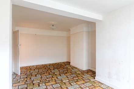 Large 3 Bed with Huge Potential, Blenheim Avenue, St Saviour, Image 12