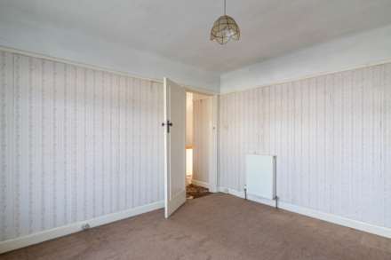 Large 3 Bed with Huge Potential, Blenheim Avenue, St Saviour, Image 16