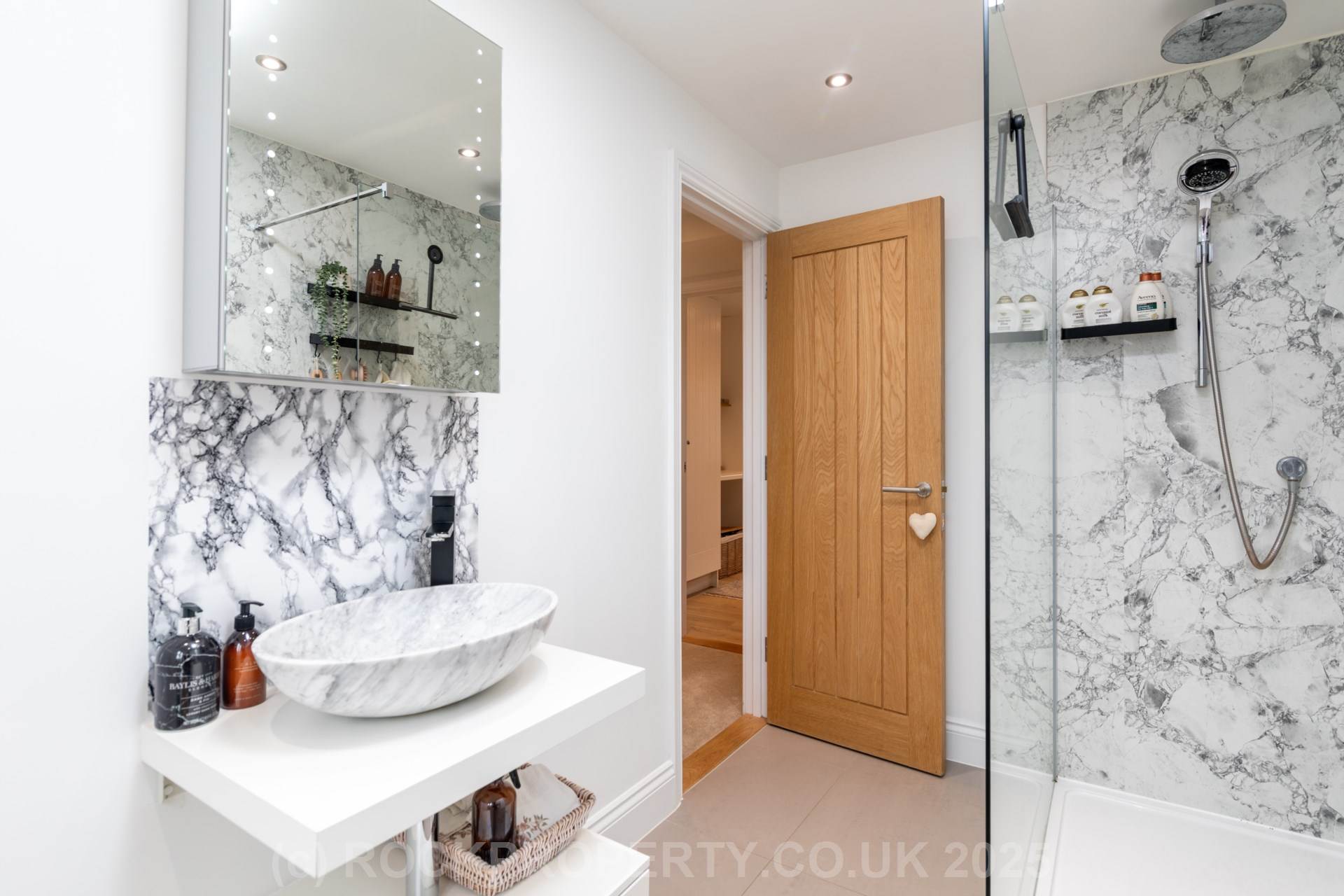 SALE AGREED BY ROCKPROPERTY, Clos De La Fontaine, Mont Fallu, St Peter, Image 9