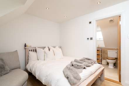 SALE AGREED BY ROCKPROPERTY, Clos De La Fontaine, Mont Fallu, St Peter, Image 17