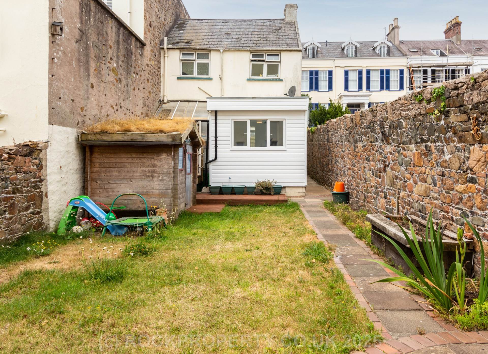 2/3 BED COTTAGE + Large Garden, Queens Road, St Helier, Image 2