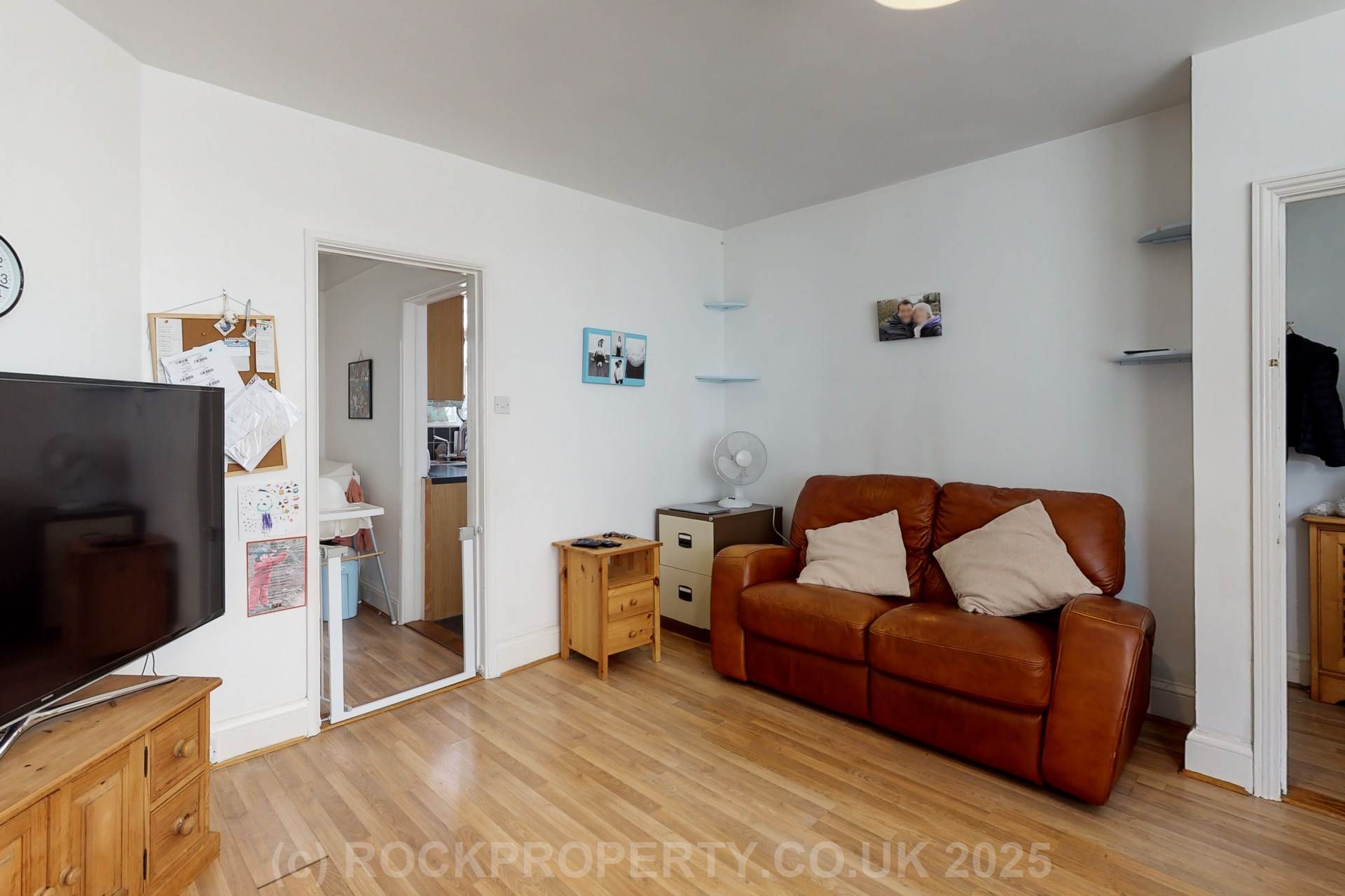 2/3 BED COTTAGE + Large Garden, Queens Road, St Helier, Image 3