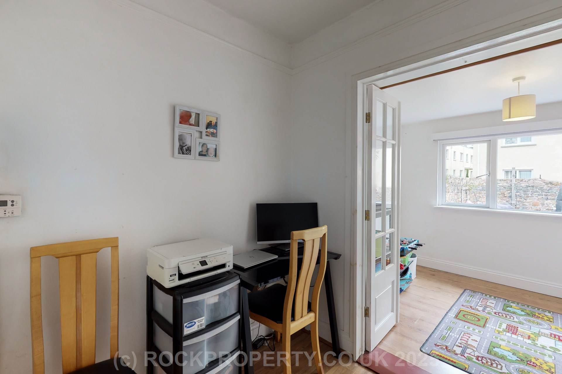2/3 BED COTTAGE + Large Garden, Queens Road, St Helier, Image 4