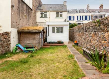2/3 BED COTTAGE + Large Garden, Queens Road, St Helier, Image 2