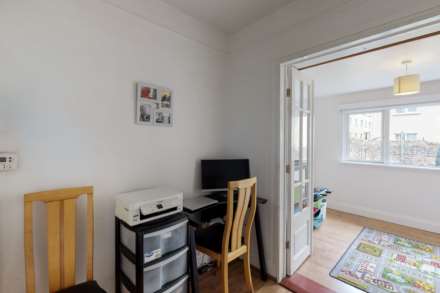 2/3 BED COTTAGE + Large Garden, Queens Road, St Helier, Image 4