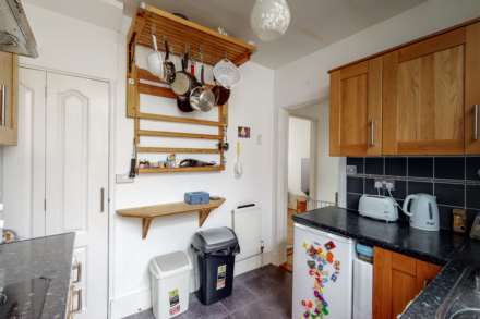 2/3 BED COTTAGE + Large Garden, Queens Road, St Helier, Image 6