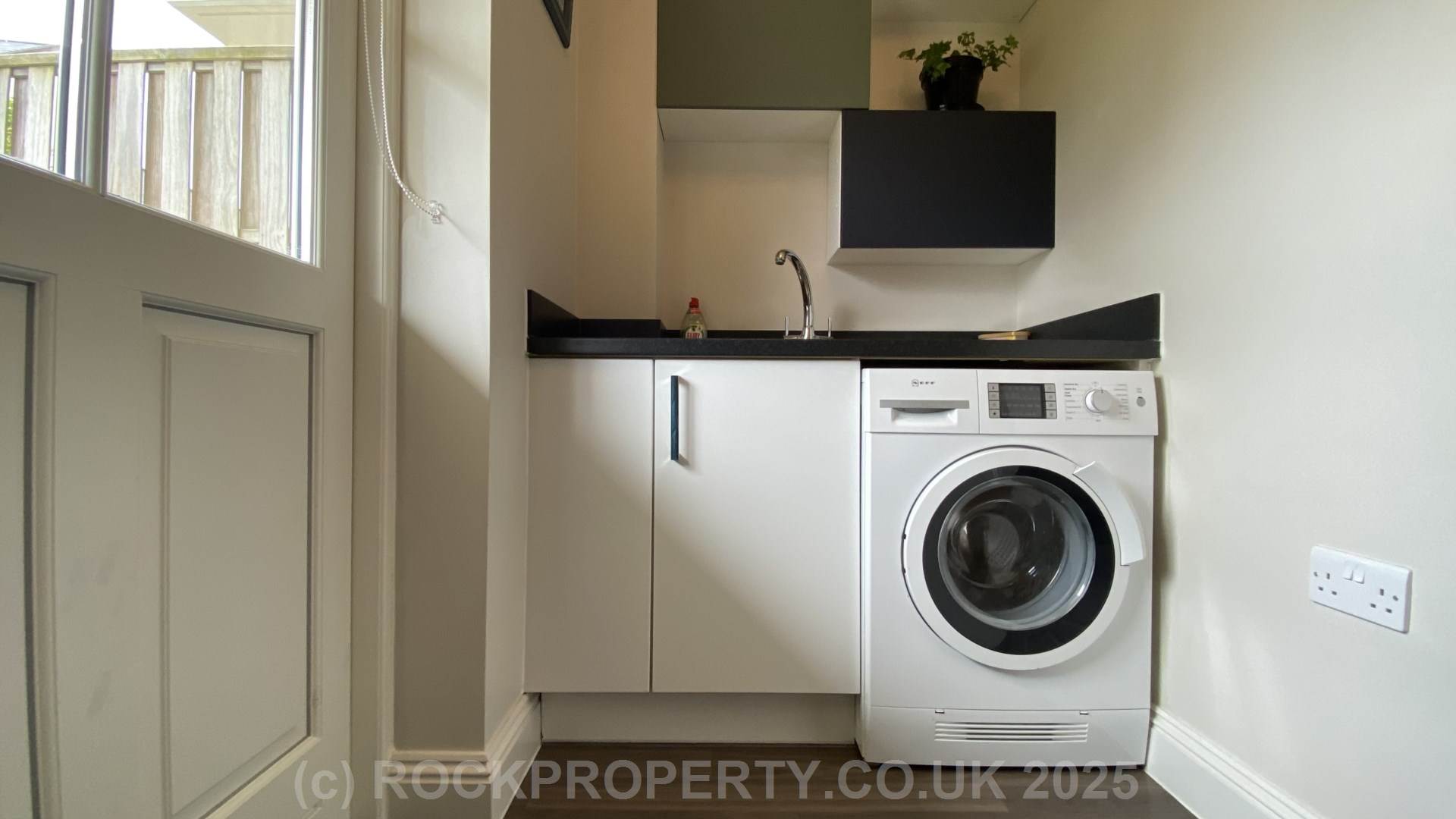 Large 3 Bed 3 Bath Family Home, Belvedere, St Saviour, Image 5