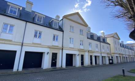 3 Bedroom House, Large 3 Bed 3 Bath Family Home, Belvedere, St Saviour