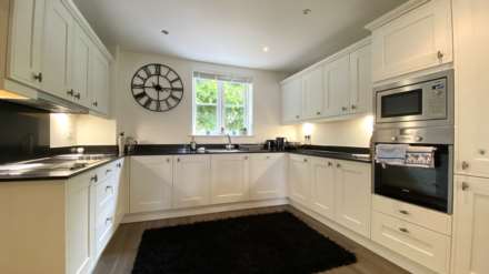 Large 3 Bed 3 Bath Family Home, Belvedere, St Saviour, Image 11