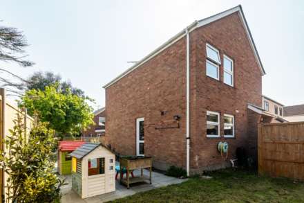 Garage-Linked 3 Bed Family Home, La Rue De Haut, St Lawrence, Image 28