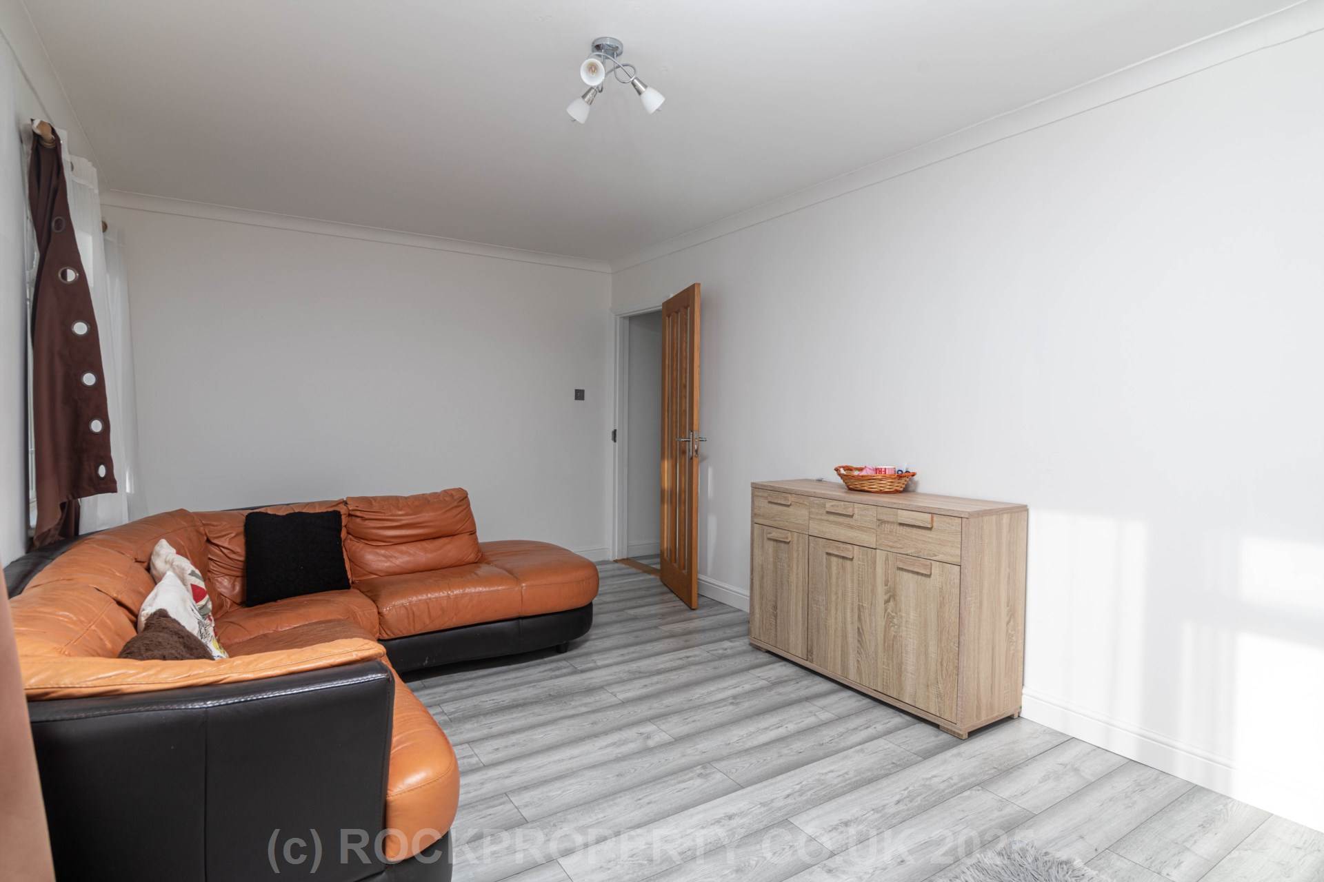 Large 3 Bed Home with Garden, St Clement's Road, Image 14