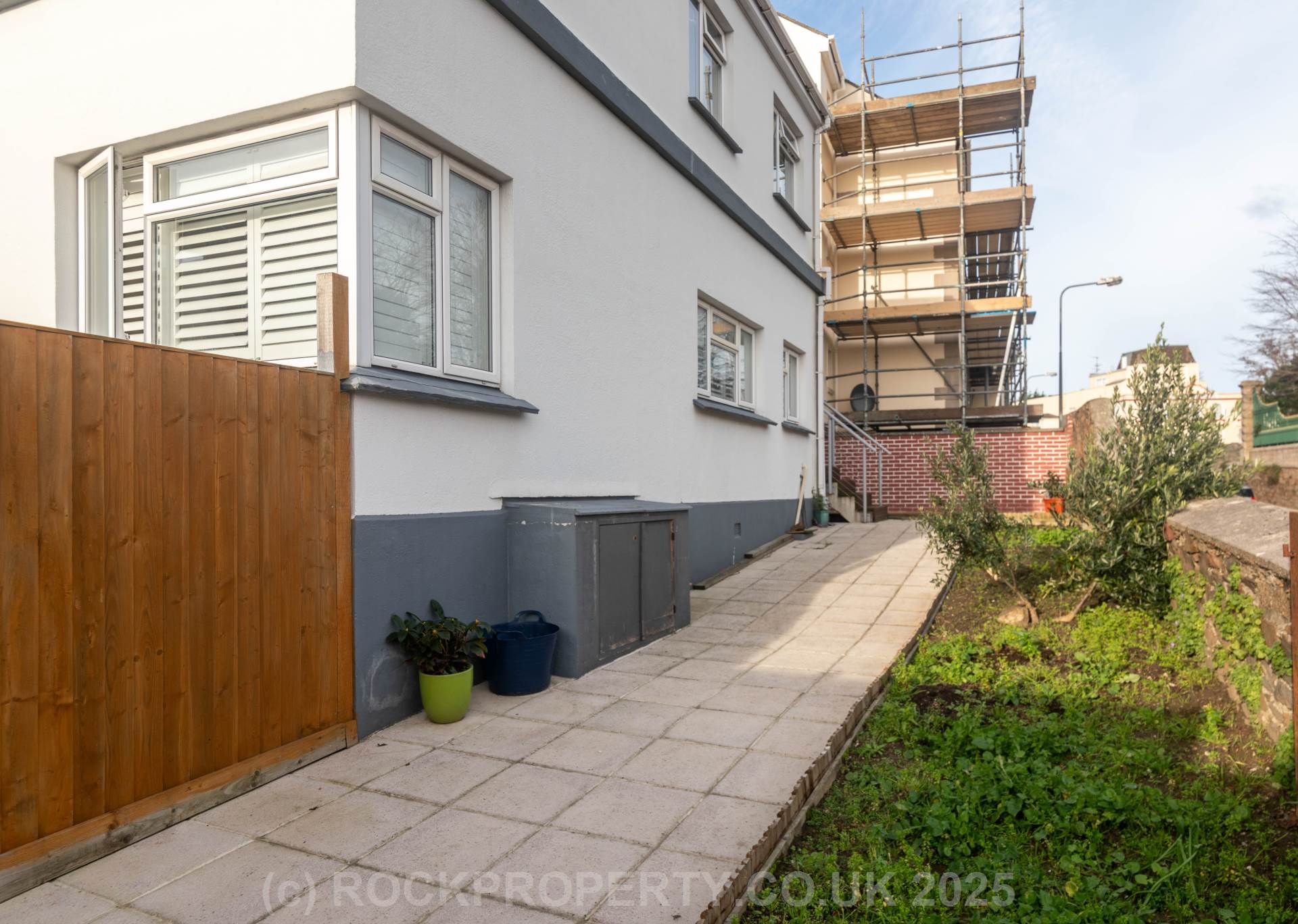 Large 3 Bed Home with Garden, St Clement's Road, Image 27