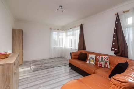 Large 3 Bed Home with Garden, St Clement's Road, Image 12