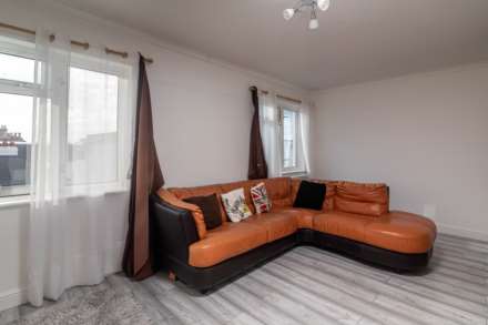 Large 3 Bed Home with Garden, St Clement's Road, Image 13