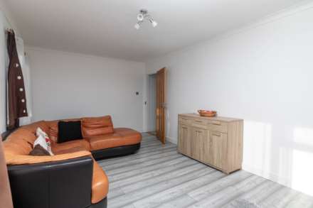 Large 3 Bed Home with Garden, St Clement's Road, Image 14
