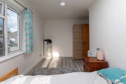Large 3 Bed Home with Garden, St Clement's Road, Image 20