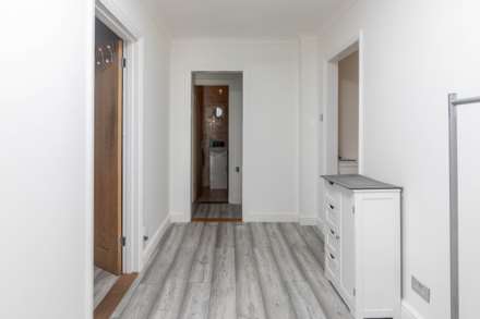 Large 3 Bed Home with Garden, St Clement's Road, Image 4
