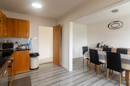 Large 3 Bed Home with Garden, St Clement's Road, Image 7