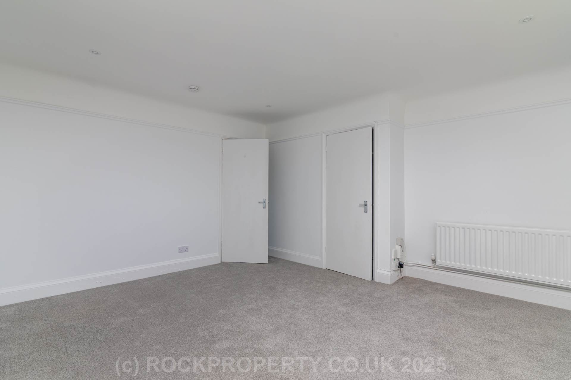 SUBSTANTIAL 4 BED 2 BATH HOUSE, West Hill, St Helier, Image 27
