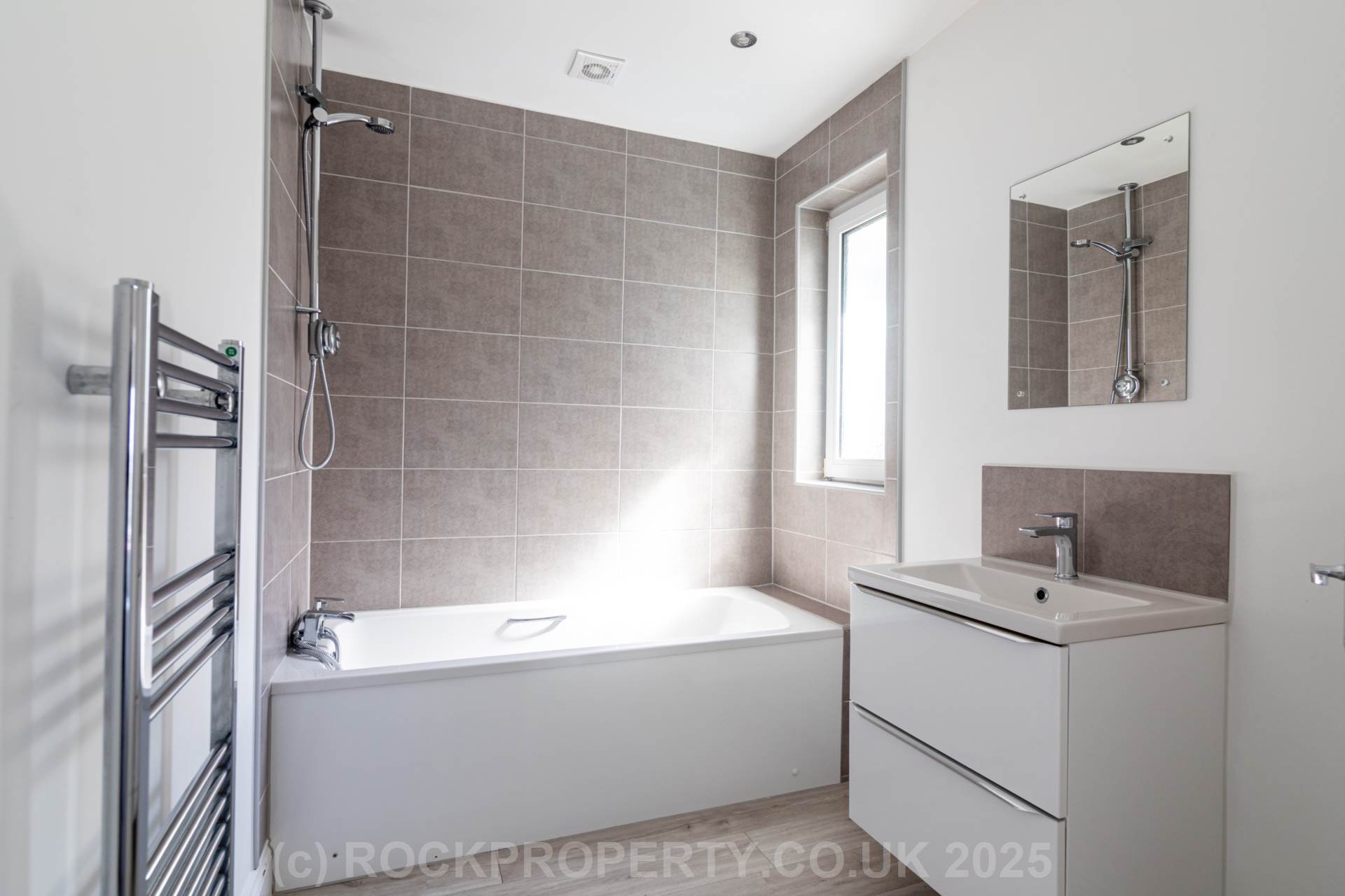 SUBSTANTIAL 4 BED 2 BATH HOUSE, West Hill, St Helier, Image 30