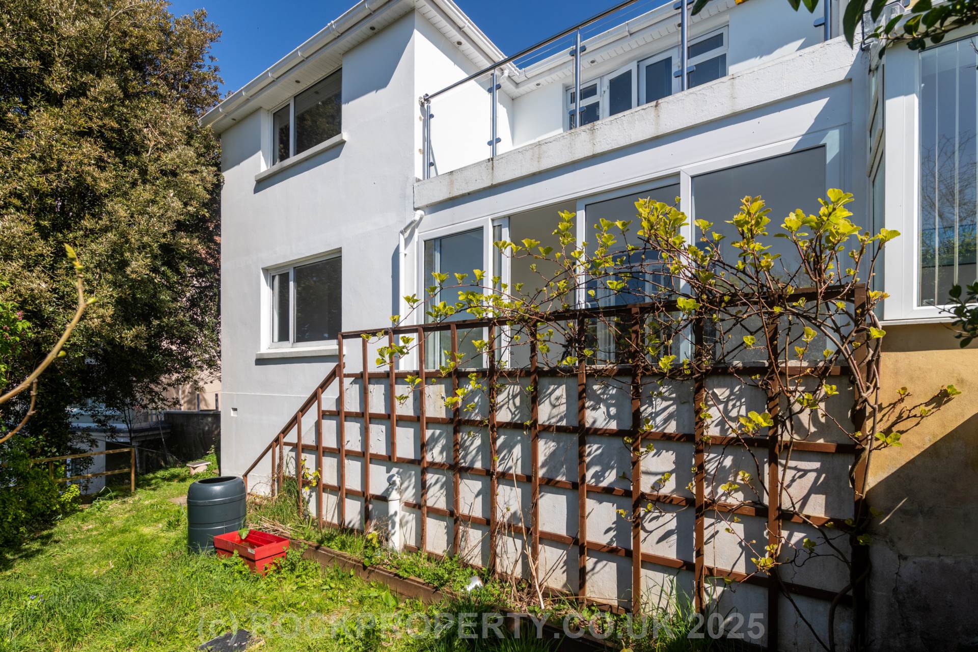 SUBSTANTIAL 4 BED 2 BATH HOUSE, West Hill, St Helier, Image 32