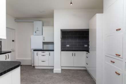 SUBSTANTIAL 4 BED 2 BATH HOUSE, West Hill, St Helier, Image 10