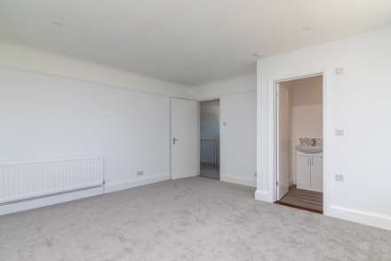 SUBSTANTIAL 4 BED 2 BATH HOUSE, West Hill, St Helier, Image 25