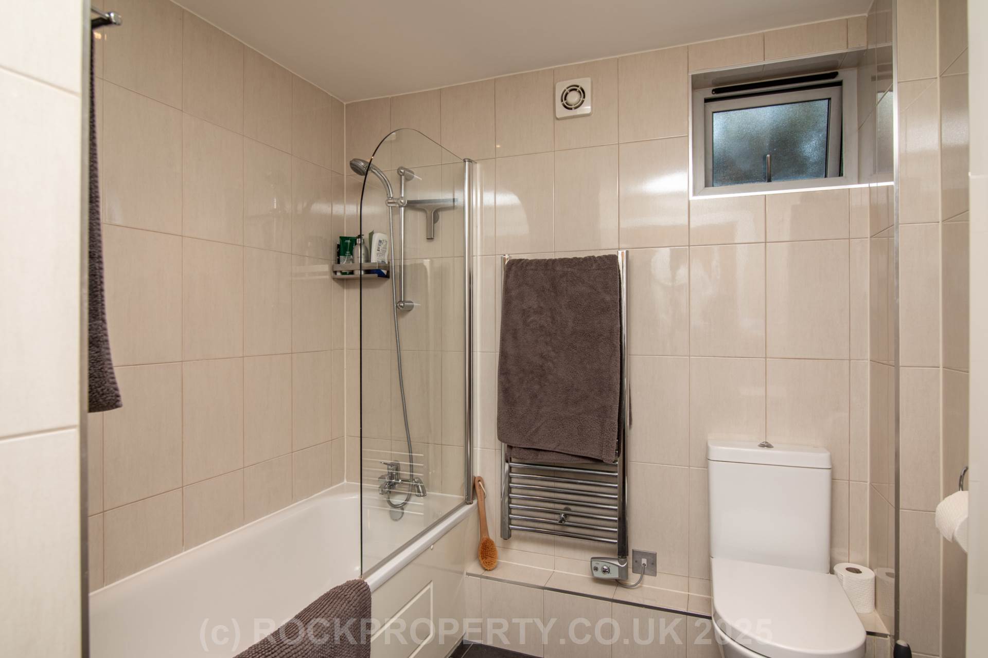 MODERN 1 BED WITH 2 OUTSIDE AREAS, Rouge Bouillon, St Helier, Image 10