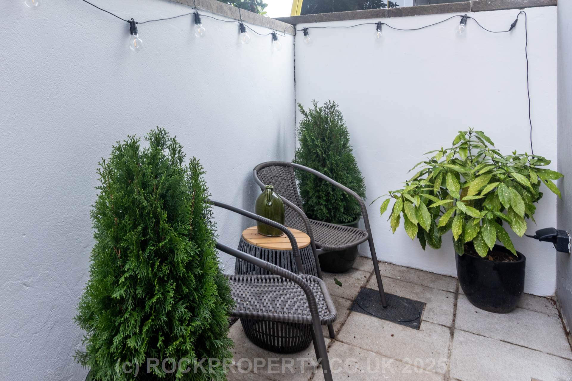 MODERN 1 BED WITH 2 OUTSIDE AREAS, Rouge Bouillon, St Helier, Image 14