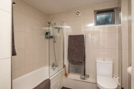 MODERN 1 BED WITH 2 OUTSIDE AREAS, Rouge Bouillon, St Helier, Image 10