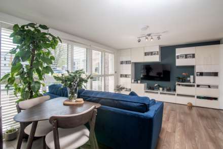 MODERN 1 BED WITH 2 OUTSIDE AREAS, Rouge Bouillon, St Helier, Image 3