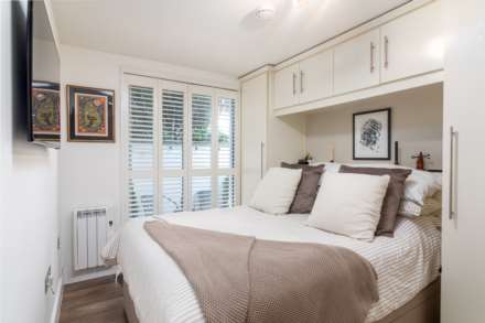 MODERN 1 BED WITH 2 OUTSIDE AREAS, Rouge Bouillon, St Helier, Image 8