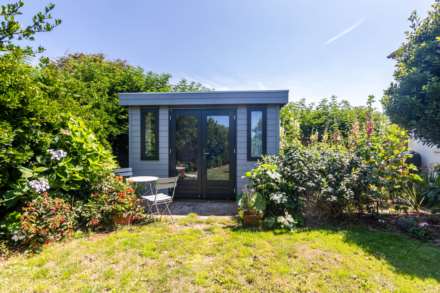 Substantial 5 Bed 3 Bath Executive Home, La Route De Vinchelez, Rural St Ouen, Image 11