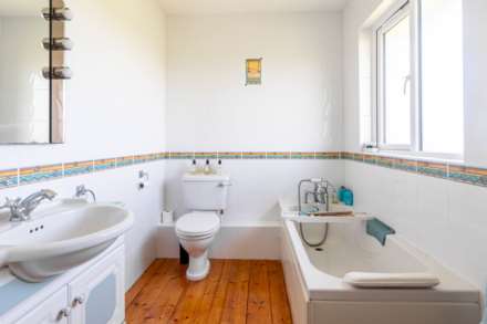 Substantial 5 Bed 3 Bath Executive Home, La Route De Vinchelez, Rural St Ouen, Image 28