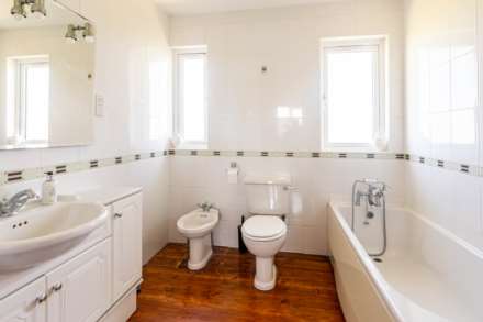 Substantial 5 Bed 3 Bath Executive Home, La Route De Vinchelez, Rural St Ouen, Image 32