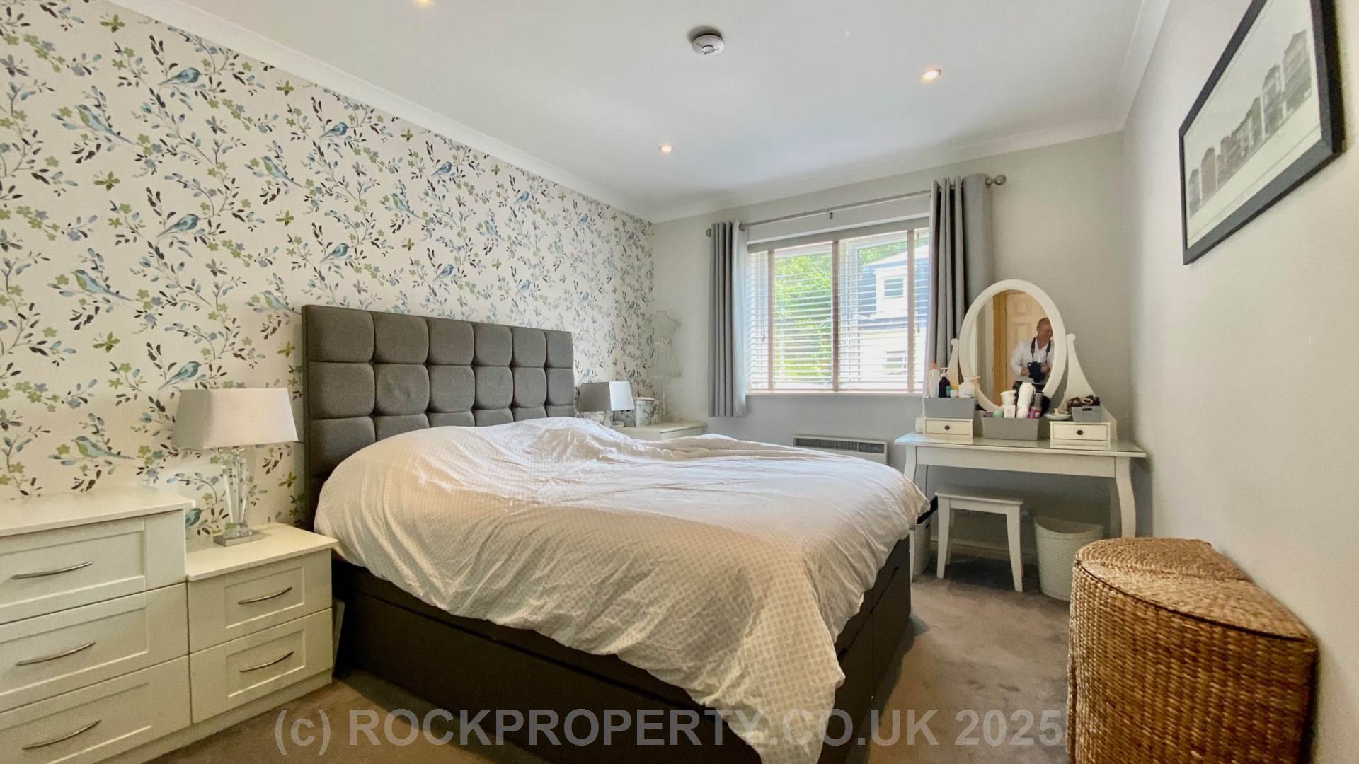SPACIOUS 2 BED + BALCONY, Woodville Apartments, St Saviour's Road, Image 12
