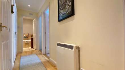 SPACIOUS 2 BED + BALCONY, Woodville Apartments, St Saviour's Road, Image 18